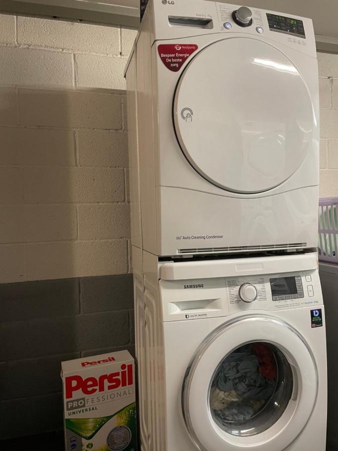 Large Room In Schuttrange Free Parking 10Mins To Airport Excellent Customer Services Exterior photo