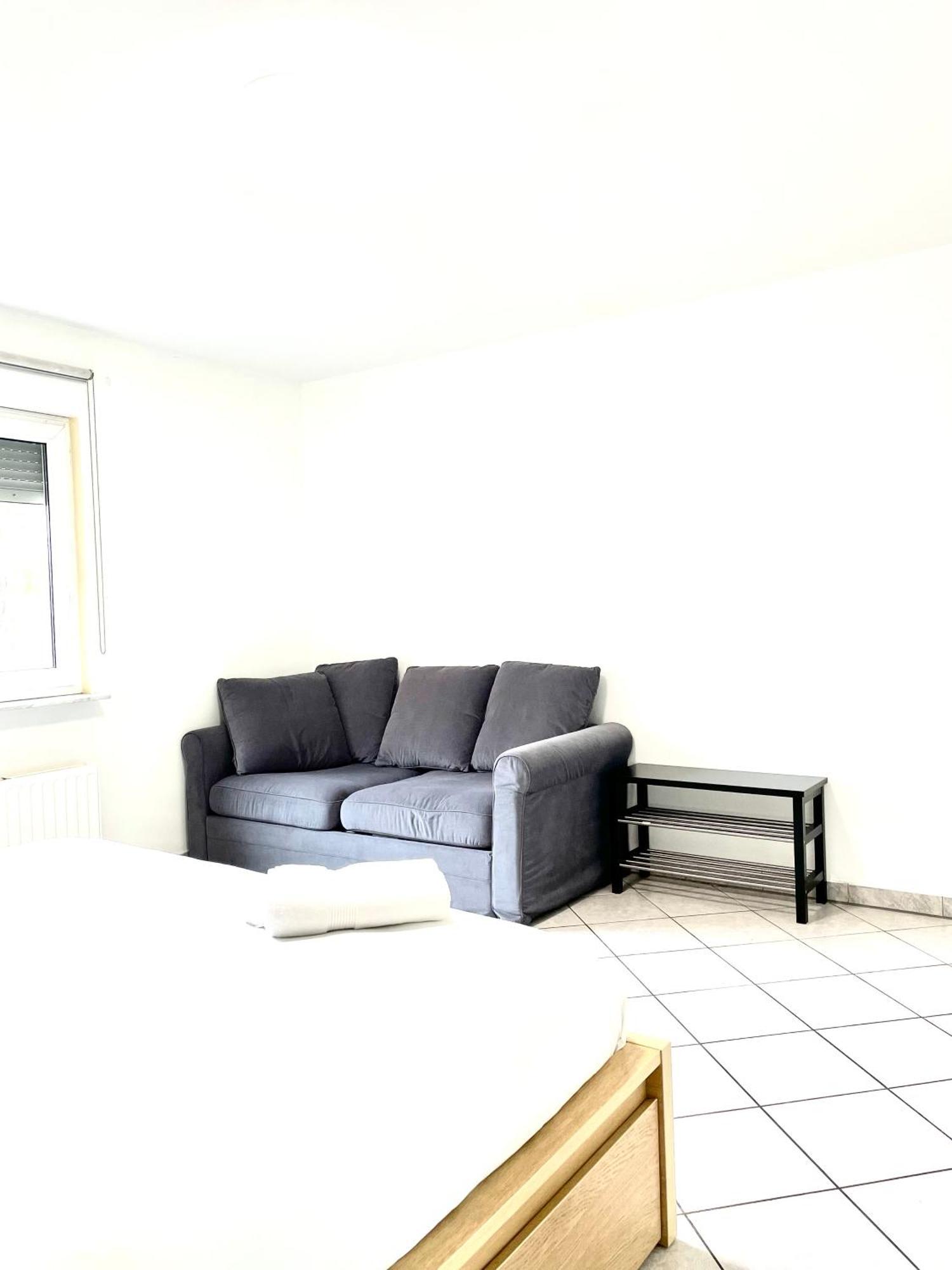 Large Room In Schuttrange Free Parking 10Mins To Airport Excellent Customer Services Exterior photo
