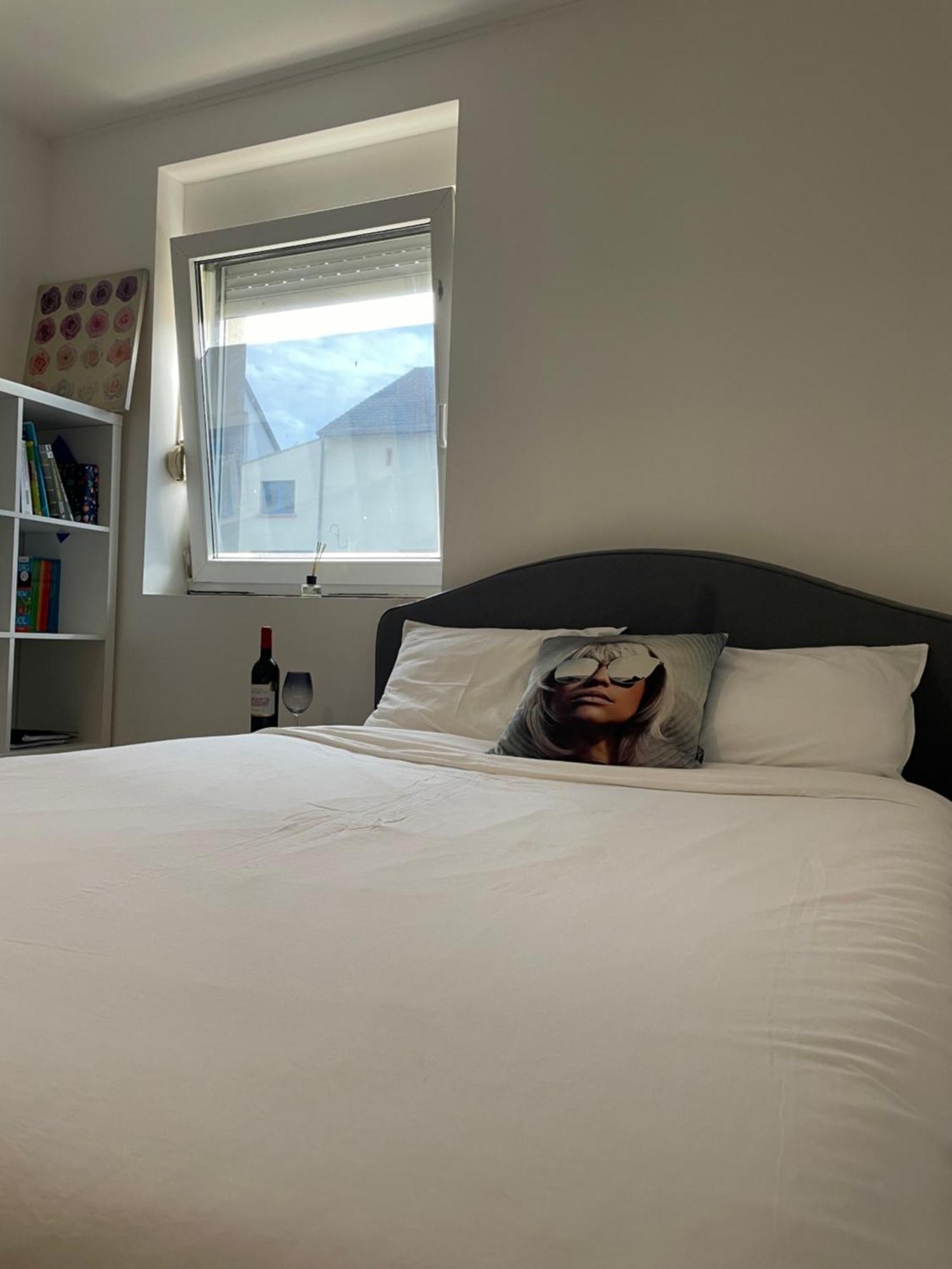 Large Room In Schuttrange Free Parking 10Mins To Airport Excellent Customer Services Exterior photo