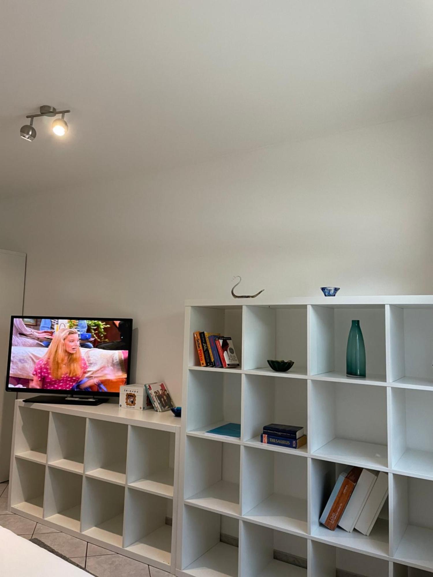 Large Room In Schuttrange Free Parking 10Mins To Airport Excellent Customer Services Exterior photo