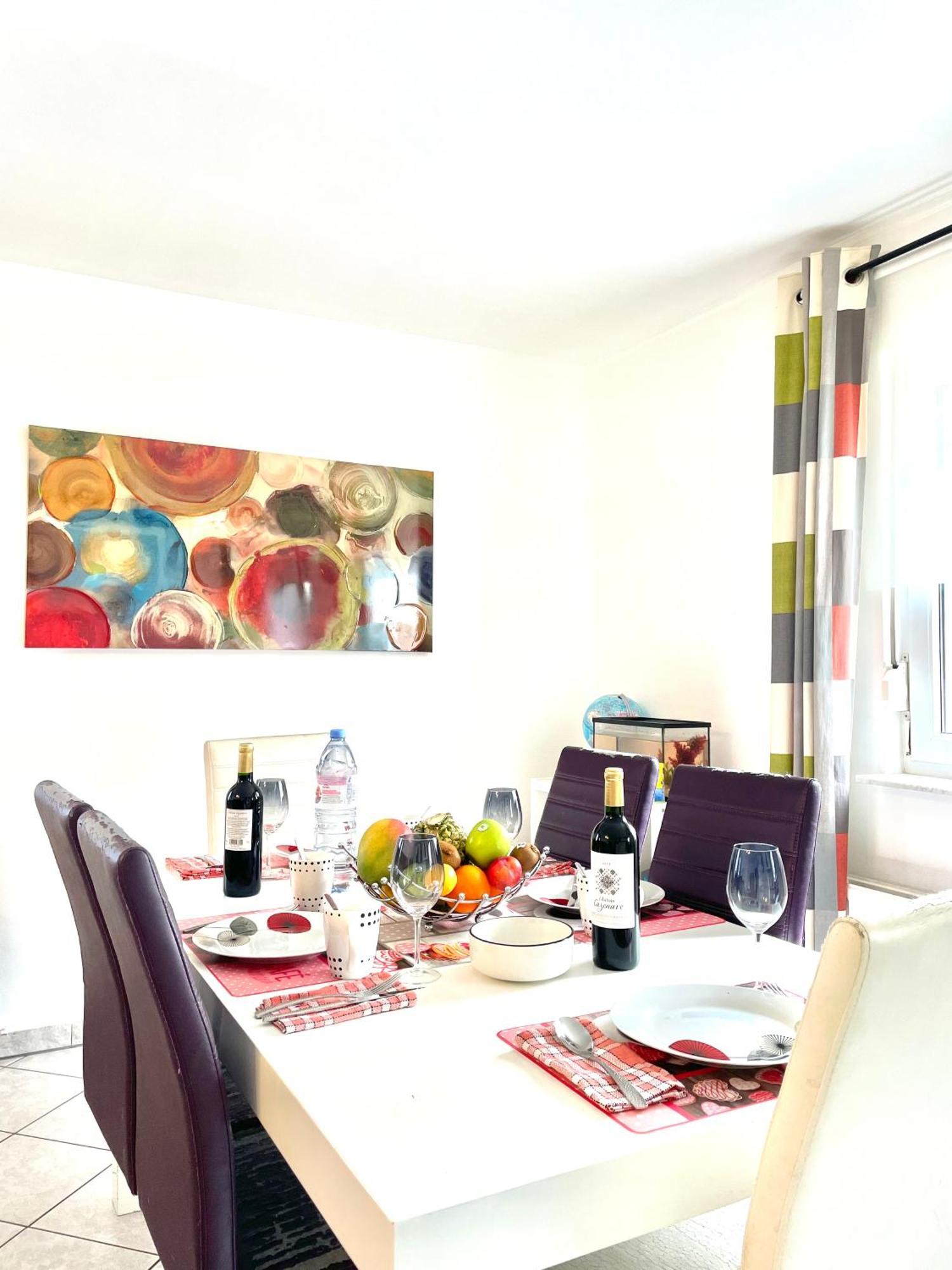 Large Room In Schuttrange Free Parking 10Mins To Airport Excellent Customer Services Exterior photo
