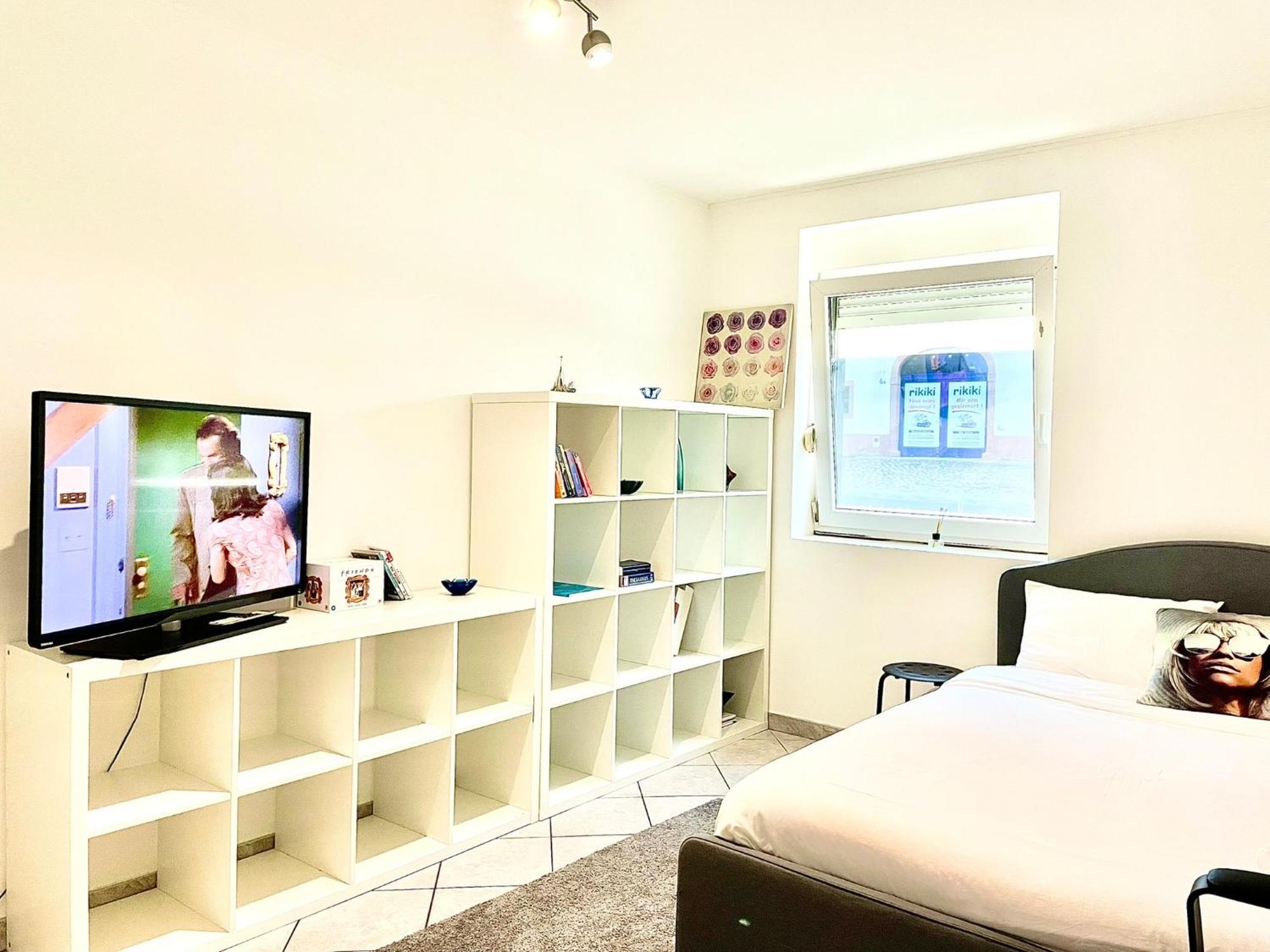 Large Room In Schuttrange Free Parking 10Mins To Airport Excellent Customer Services Exterior photo